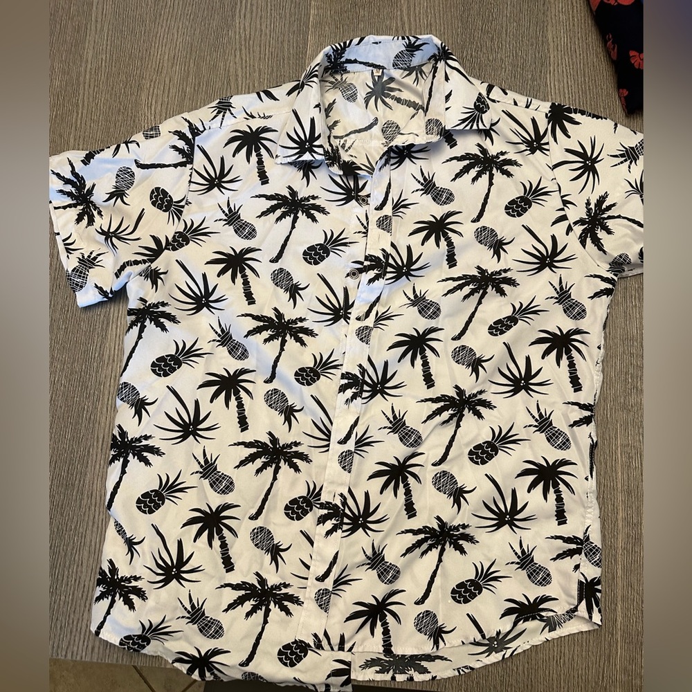 Hawaiian shirt sz Medium